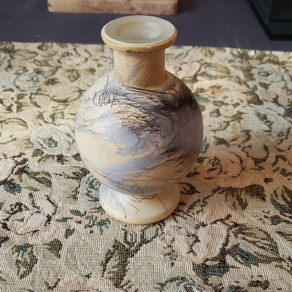 Vintage Art Pottery Horsehair Ball Vase Folk Art Pottery Scrimshaw Like